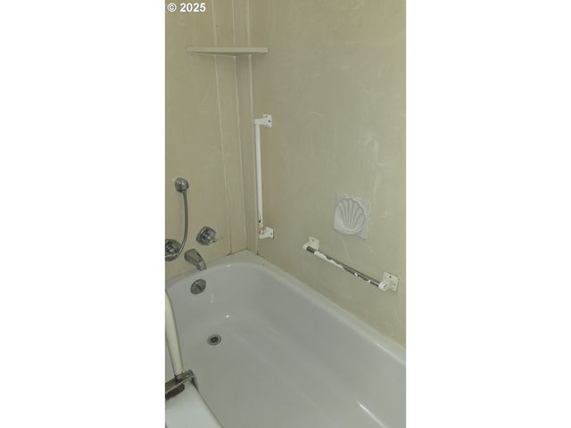 19520 Sw KINNAMAN Rd, Beaverton, OR 97078