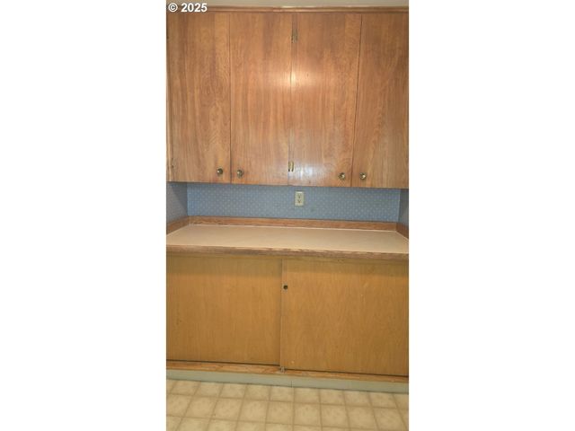 19520 Sw KINNAMAN Rd, Beaverton, OR 97078