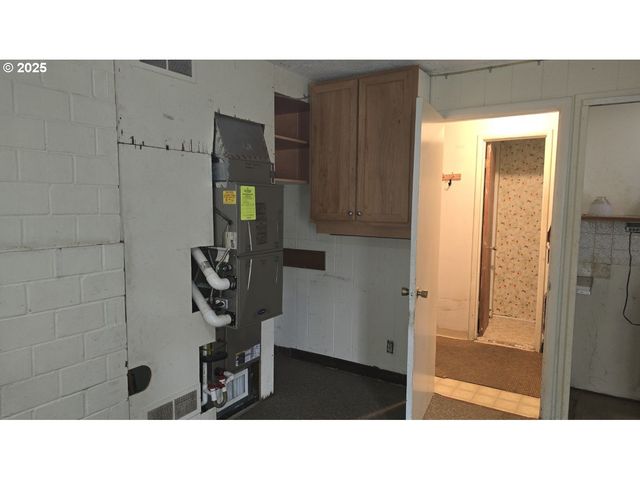19520 Sw KINNAMAN Rd, Beaverton, OR 97078