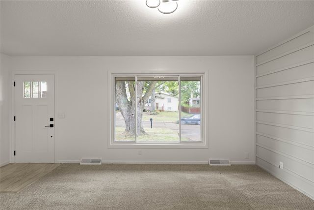 104 S J Street, Indianola, IA 50125