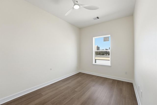 2005 Sealy Street B, Galveston, TX 77550