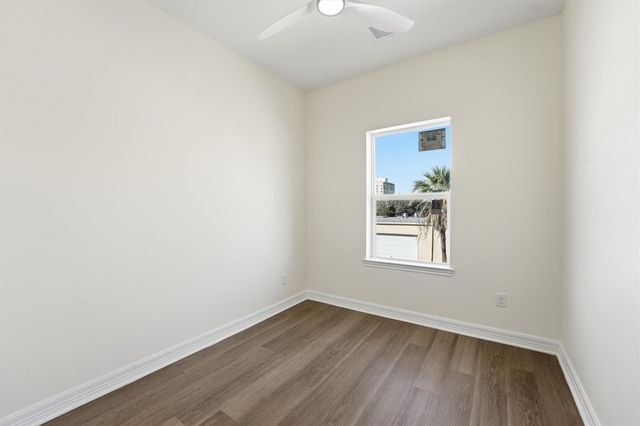 2005 Sealy Street B, Galveston, TX 77550