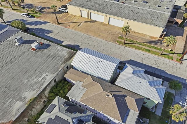 2005 Sealy Street B, Galveston, TX 77550
