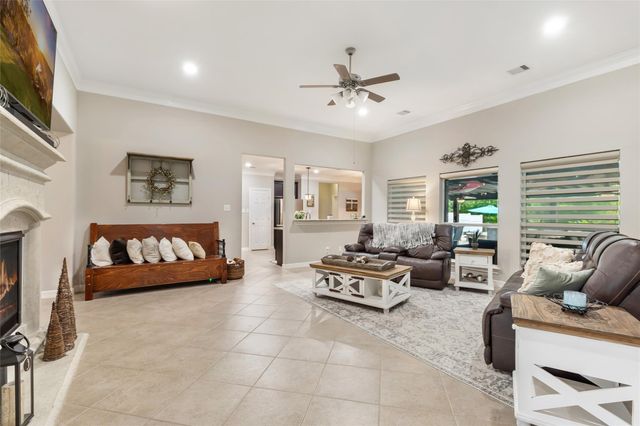 6202 Circle Back Road, Baytown, TX 77523