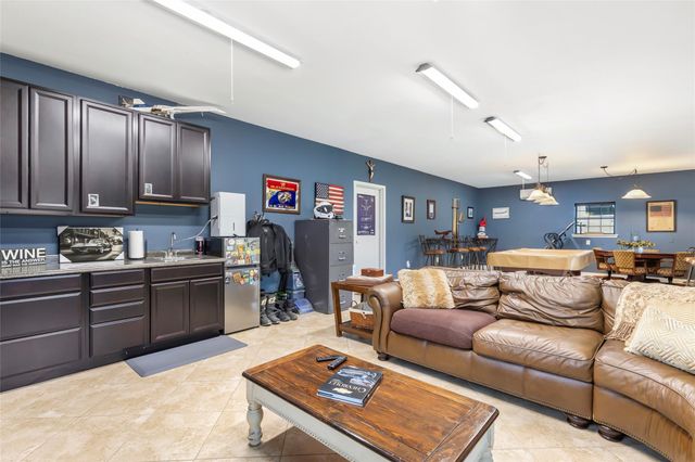 6202 Circle Back Road, Baytown, TX 77523
