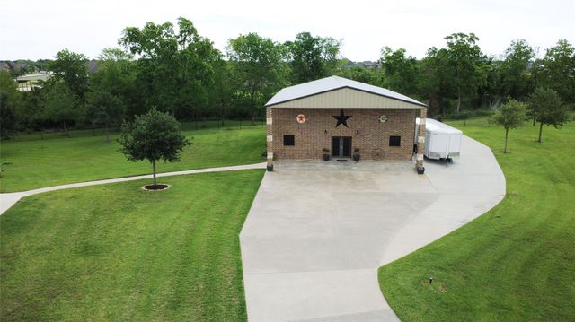 6202 Circle Back Road, Baytown, TX 77523