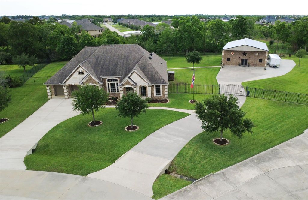 6202 Circle Back Road, Baytown, TX 77523