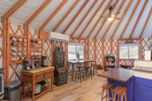 757 Weatherhead Hollow Road, Guilford, VT 05301