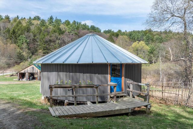 757 Weatherhead Hollow Road, Guilford, VT 05301