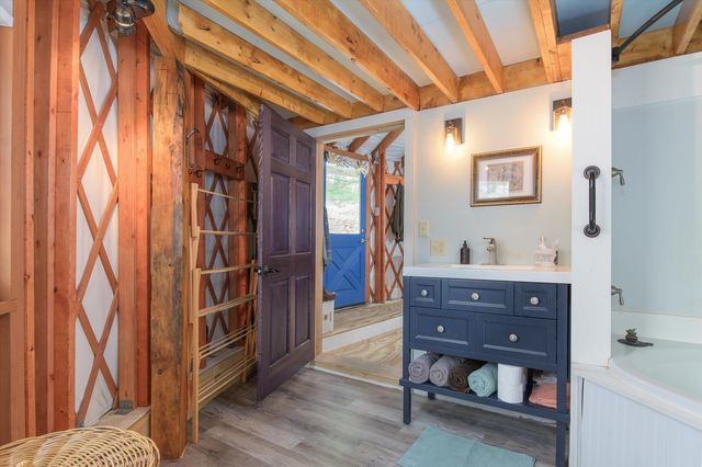 757 Weatherhead Hollow Road, Guilford, VT 05301