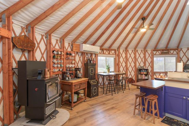 757 Weatherhead Hollow Road, Guilford, VT 05301