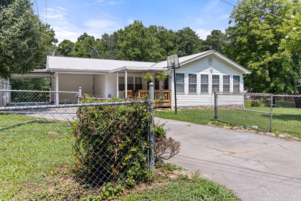 4317 Bass Mchan Drive NE, Dalton, GA 30721