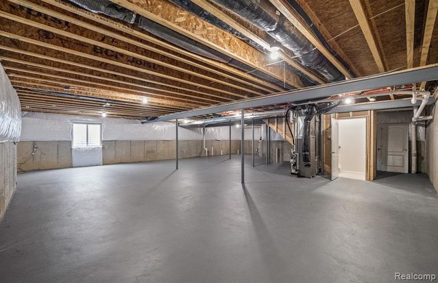 55805 Oak Pointe Drive, Shelby, MI 48315