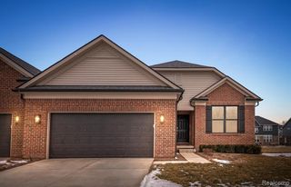 55805 Oak Pointe Drive, Shelby, MI 48315