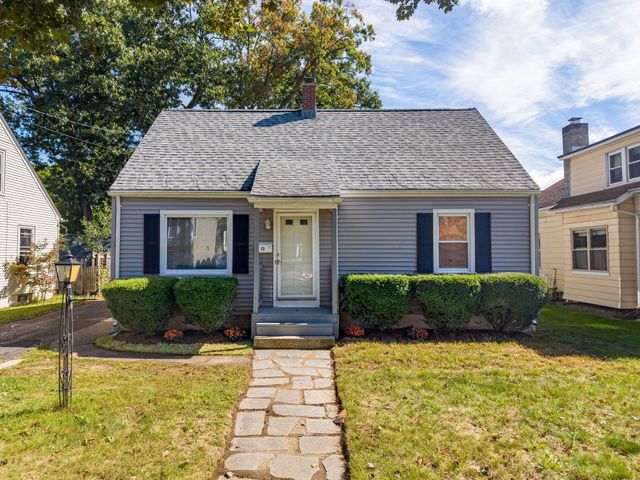 23 Schley St, Springfield, MA 01109