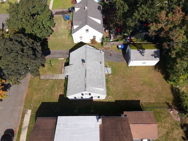 23 Schley St, Springfield, MA 01109