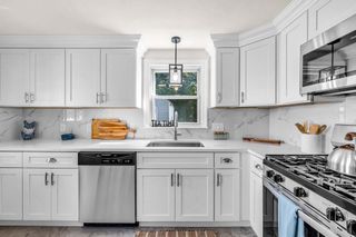 23 Schley St, Springfield, MA 01109