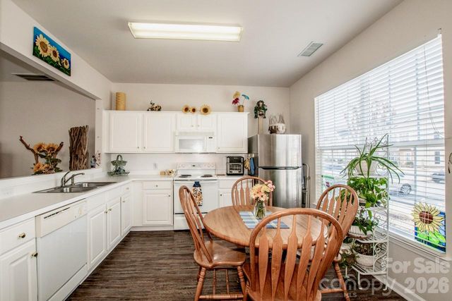 3233 Mannington Drive, Charlotte, NC 28270