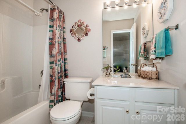 3233 Mannington Drive, Charlotte, NC 28270