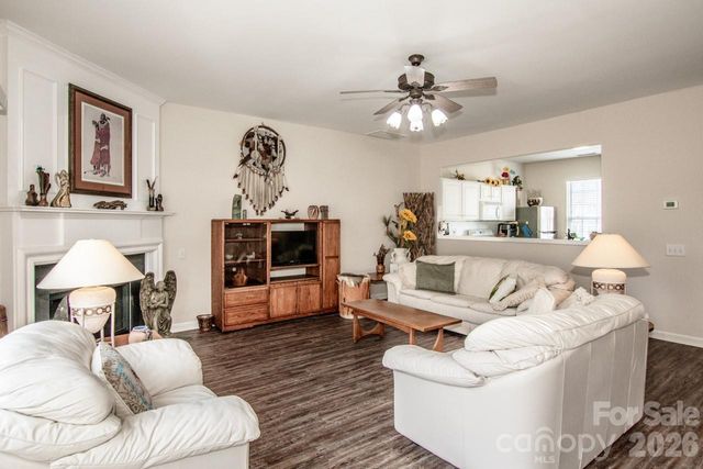 3233 Mannington Drive, Charlotte, NC 28270