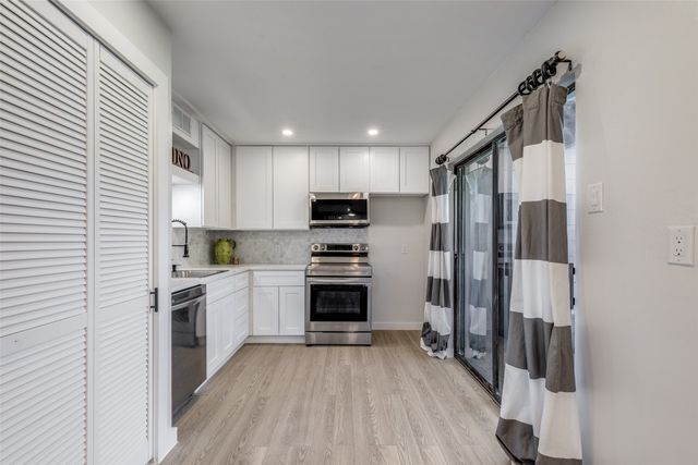 5335 Bent Tree Forest Drive 160, Dallas, TX 75248