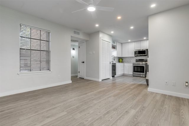 5335 Bent Tree Forest Drive 160, Dallas, TX 75248