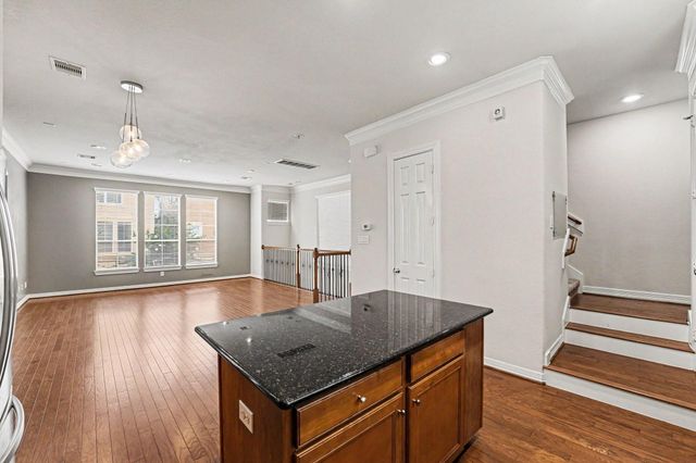3215 Clearview Circle, Houston, TX 77025