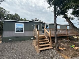 133 E Canyon Lake, Bandera, TX 78003