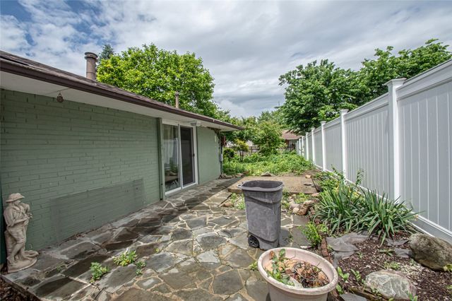 4817 Nelapark Drive, Dayton, OH 45424