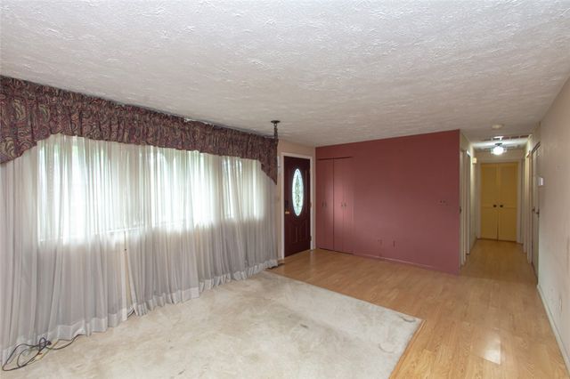 4817 Nelapark Drive, Dayton, OH 45424