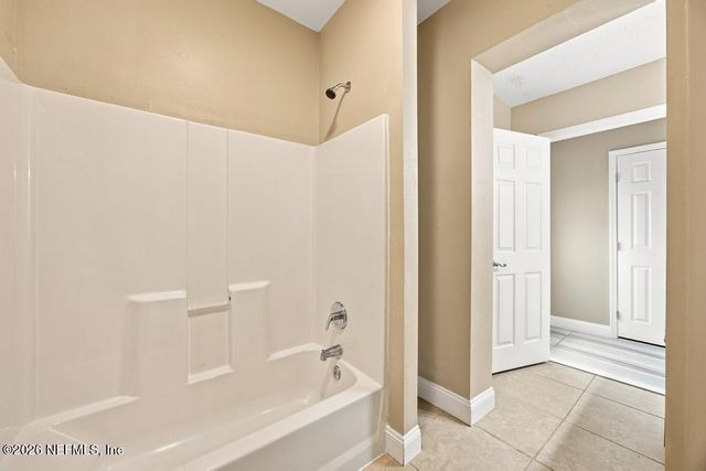 9777 CARBONDALE Drive W, Jacksonville, FL 32208