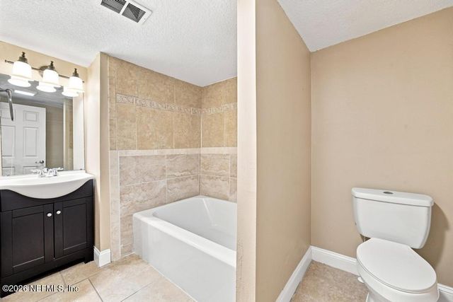 9777 CARBONDALE Drive W, Jacksonville, FL 32208