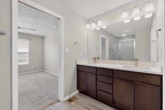 6123 Motherwell Drive SE, Albuquerque, NM 87106