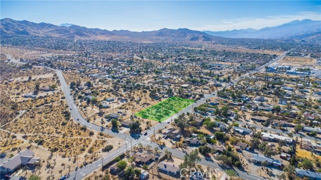 57157 Onaga Trail, Yucca Valley, CA 92284