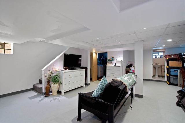 1440 Milan Avenue, Brookline, PA 15226