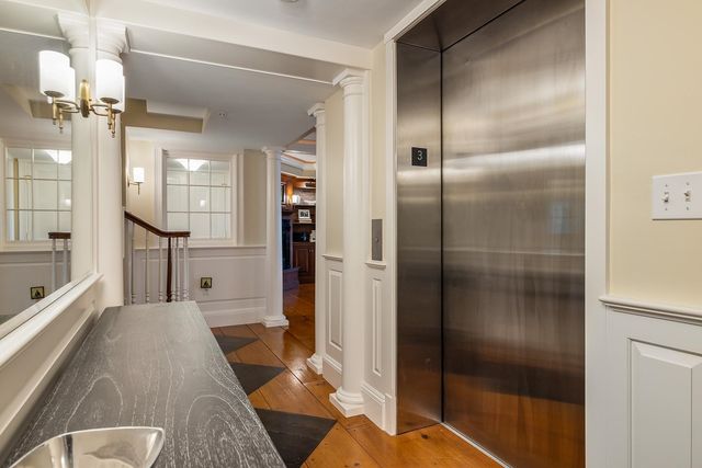 58 State Street, Portsmouth, NH 03801