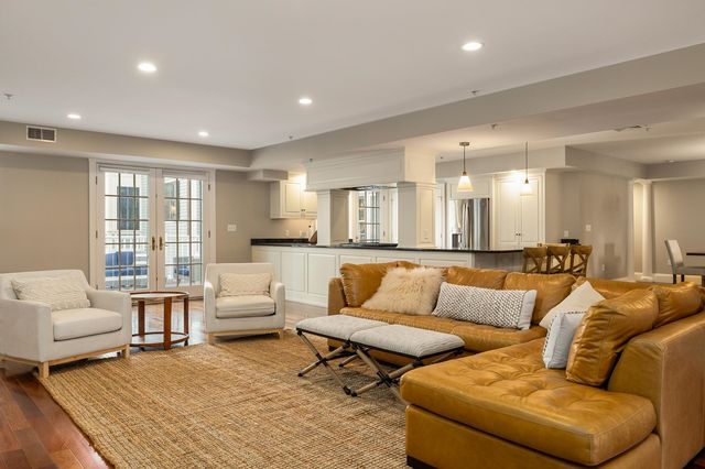 58 State Street, Portsmouth, NH 03801