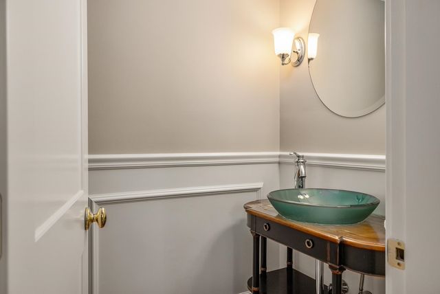 58 State Street, Portsmouth, NH 03801