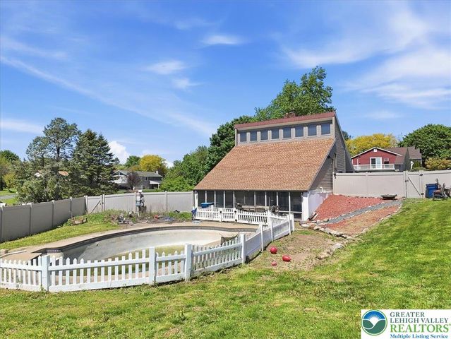 7567 Airport Road, East Allen Twp, PA 18014