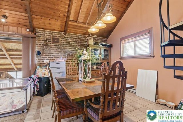 7567 Airport Road, East Allen Twp, PA 18014