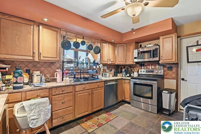 7567 Airport Road, East Allen Twp, PA 18014
