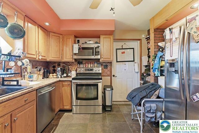 7567 Airport Road, East Allen Twp, PA 18014