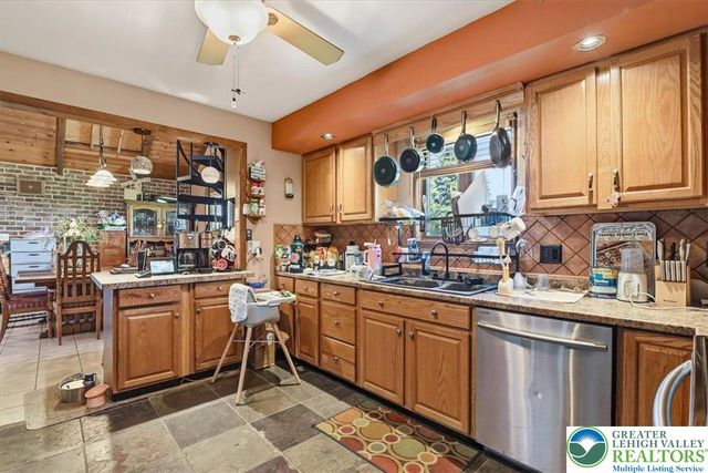 7567 Airport Road, East Allen Twp, PA 18014