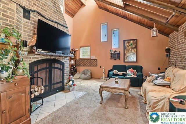 7567 Airport Road, East Allen Twp, PA 18014