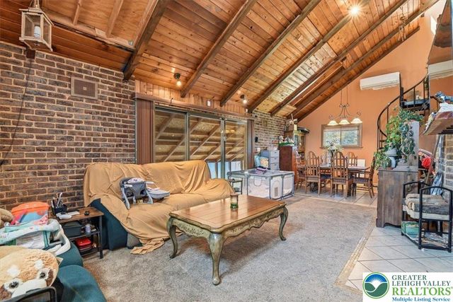 7567 Airport Road, East Allen Twp, PA 18014