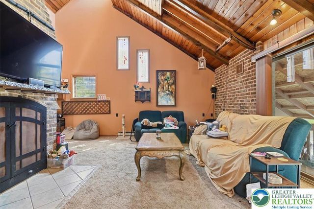 7567 Airport Road, East Allen Twp, PA 18014
