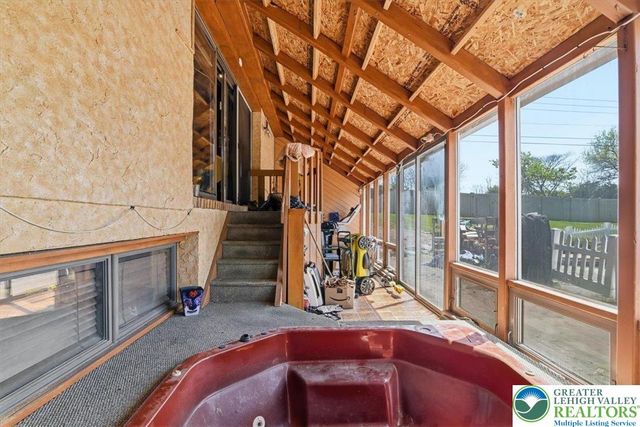 7567 Airport Road, East Allen Twp, PA 18014