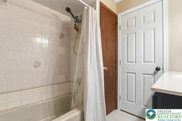 7567 Airport Road, East Allen Twp, PA 18014