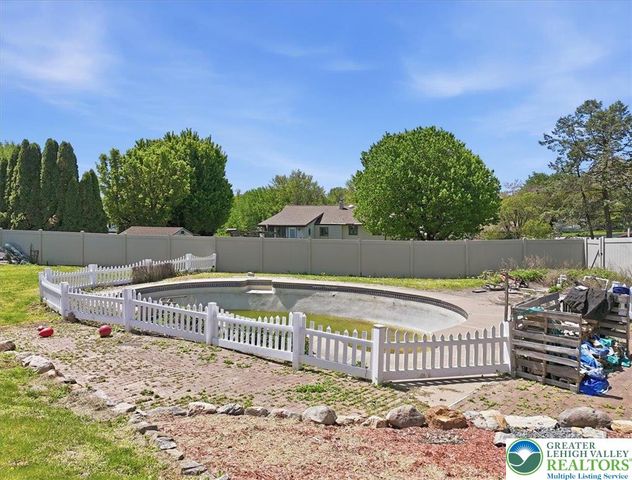 7567 Airport Road, East Allen Twp, PA 18014