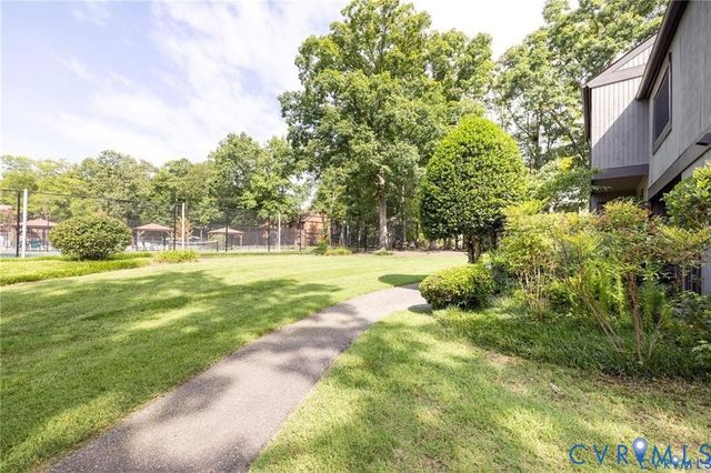 11714 S Briar Patch Dr, Midlothian, VA 23113